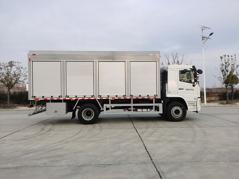 装备车