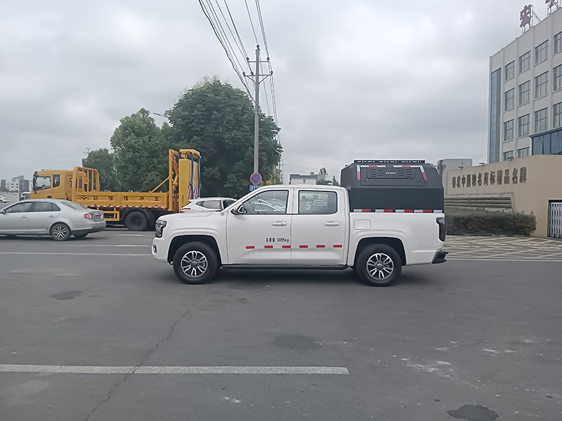 江铃大道型大流量排水抢险车