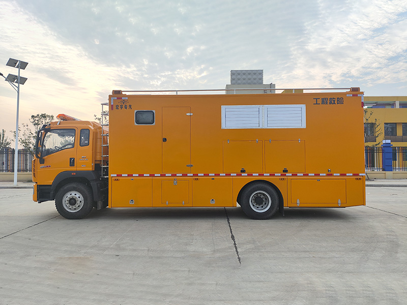 重汽豪沃救险车