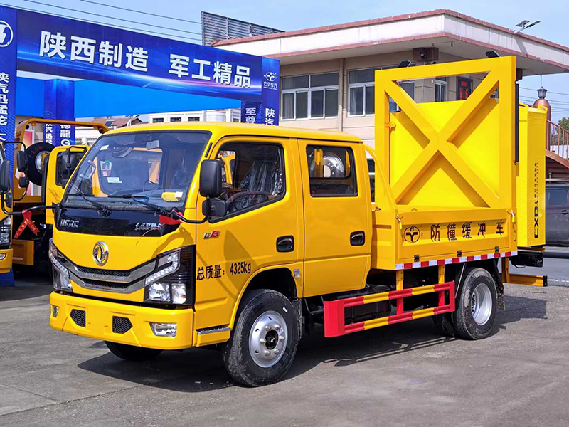 东风多利卡80K防撞车