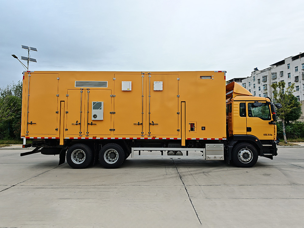 800-1500度电多功能移动储能车